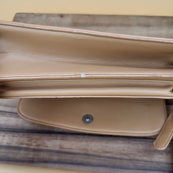 Pixie Mood Tan Crossbody Bag with Adjustable & Detachable Strap - Picture 6 of 7